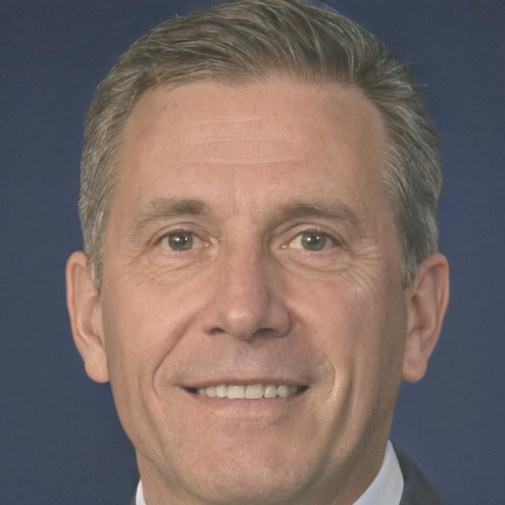 Carlos Rodríguez, Analista Financiero